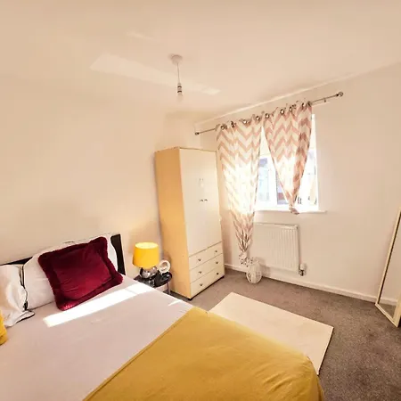 Charming Room, Shared House Oldham Exterior photo